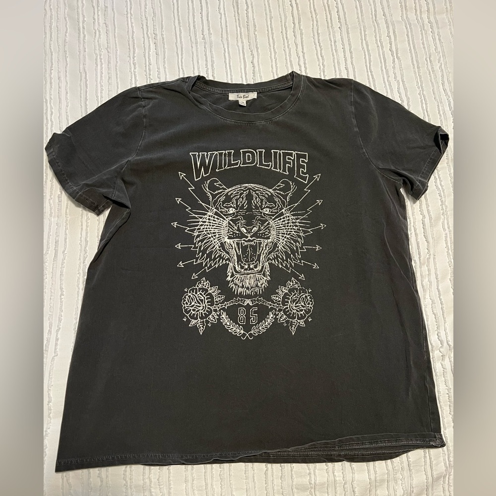 Tres Bien Graphic T-Shirt